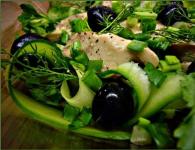 Слоеный салат с печенью трески: подбор ингредиентов и рецепты