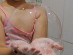Wie man Seifenblasenflüssigkeit herstellt